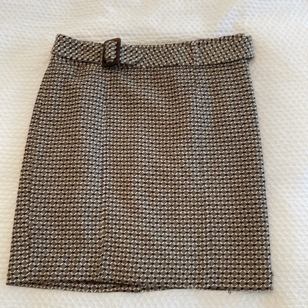 Jones Wear Woven Brown and White Skirt. Sz 4